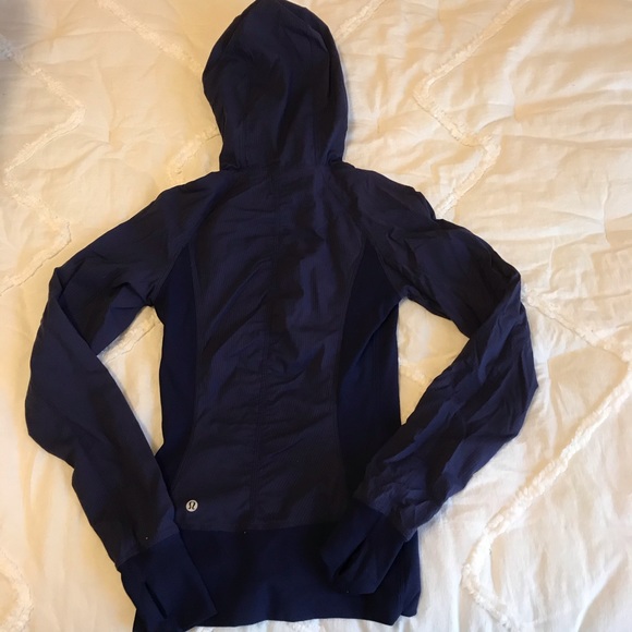Lululemon in flux jacket - Picture 4 of 8